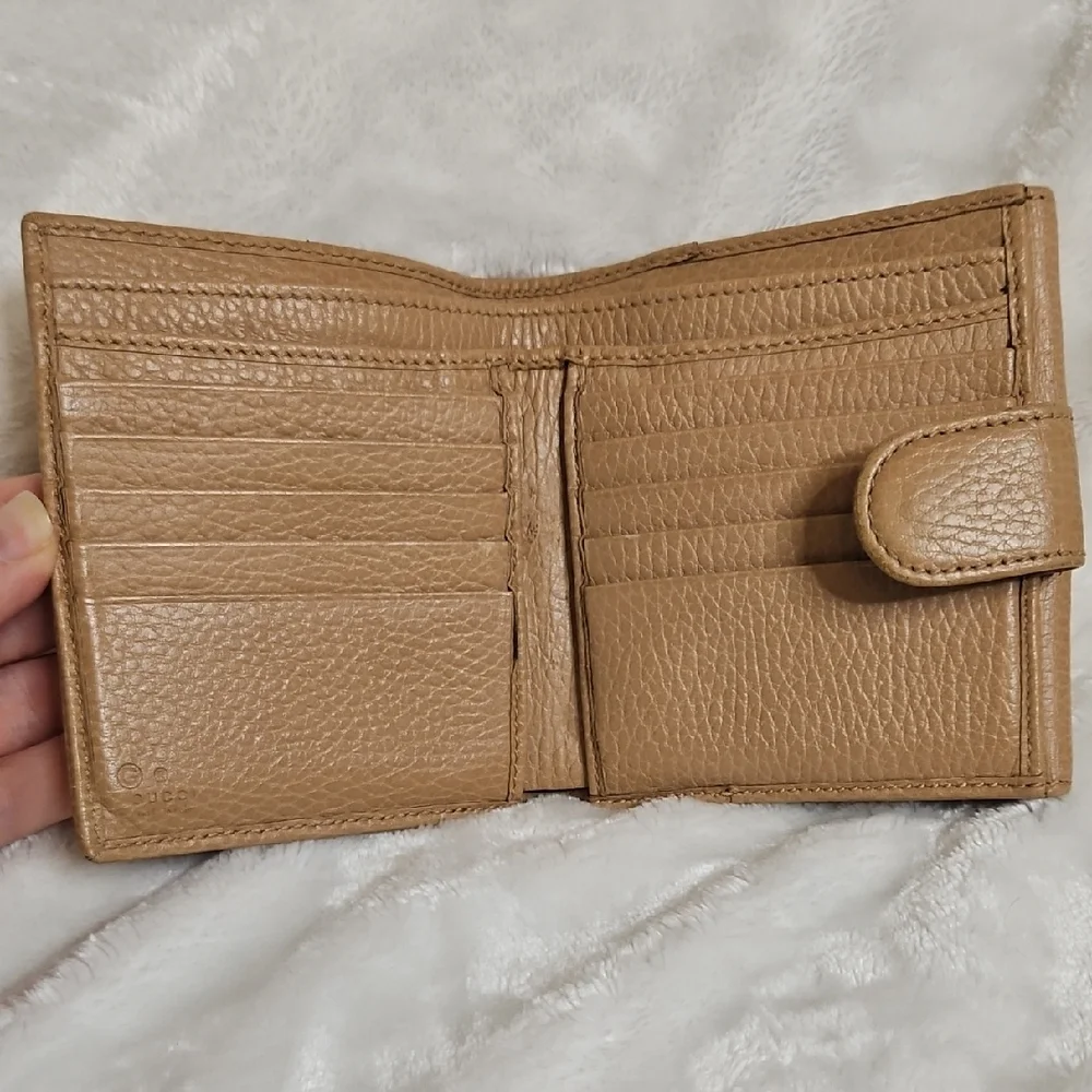 Gucci Interlocking G Compact Wallet Tan Dollar Calfskin Leather - Picture 6 of 13